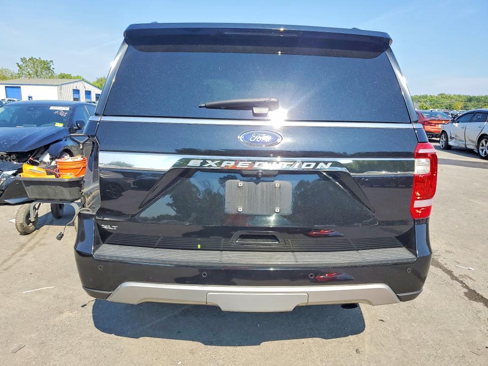 Продаж на аукціоні авто 2018 Ford Expedition, vin: 1FMJU1JT8JEA16499, номер лоту: 67481686