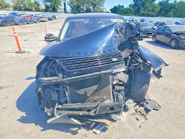 67875526 :رقم المزاد ، SALRTBBV6HA022621 vin ، 2017 Land Rover Discovery مزاد بيع