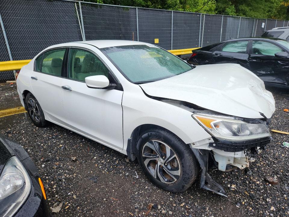 69785686 :رقم المزاد ، 1HGCR2F37HA067279 vin ، 2017 Honda Accord مزاد بيع