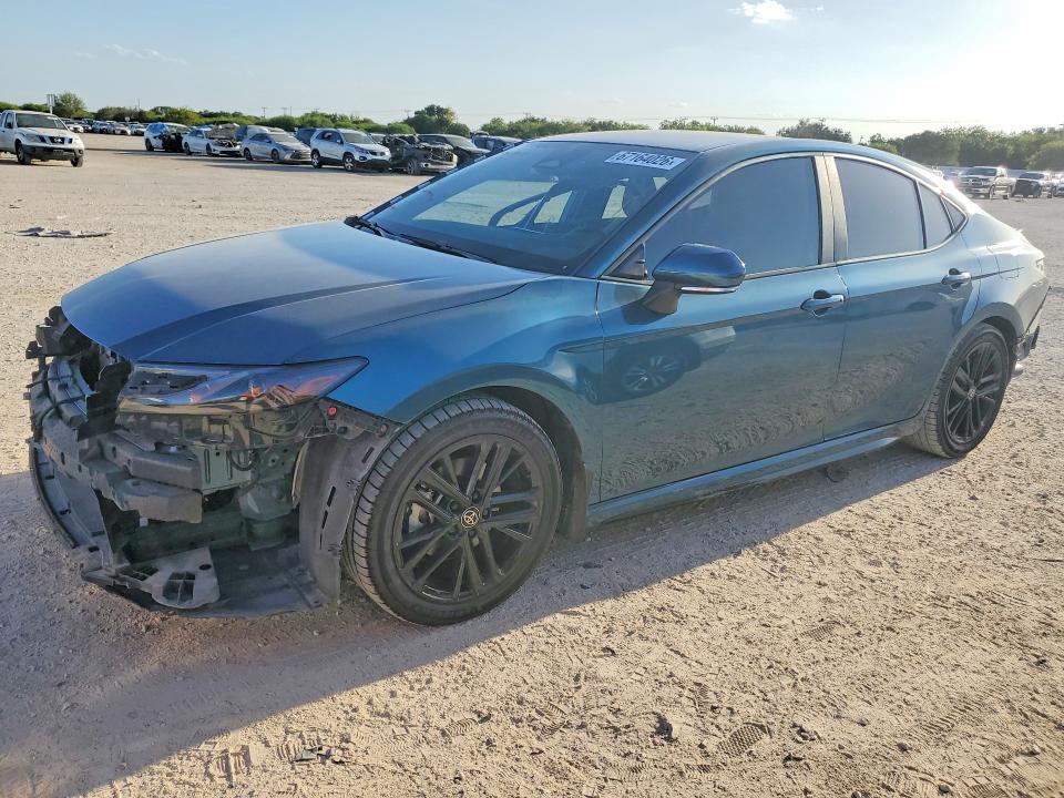 67164026 :رقم المزاد ، 4T1DAACK1SU080417 vin ، 2025 Toyota Camry مزاد بيع