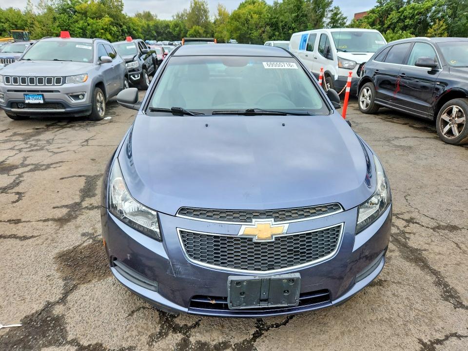 69555716 :رقم المزاد ، 1G1PA5SG0D7290457 vin ، 2013 Chevrolet Cruze مزاد بيع