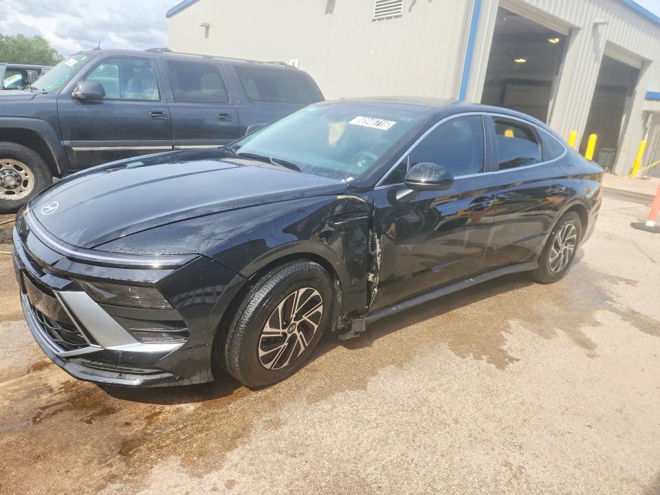 Auction sale of the 2026 Hyundai Sonata Hybrid, vin: KMHL24JJ9TA175363, lot number: 68946716