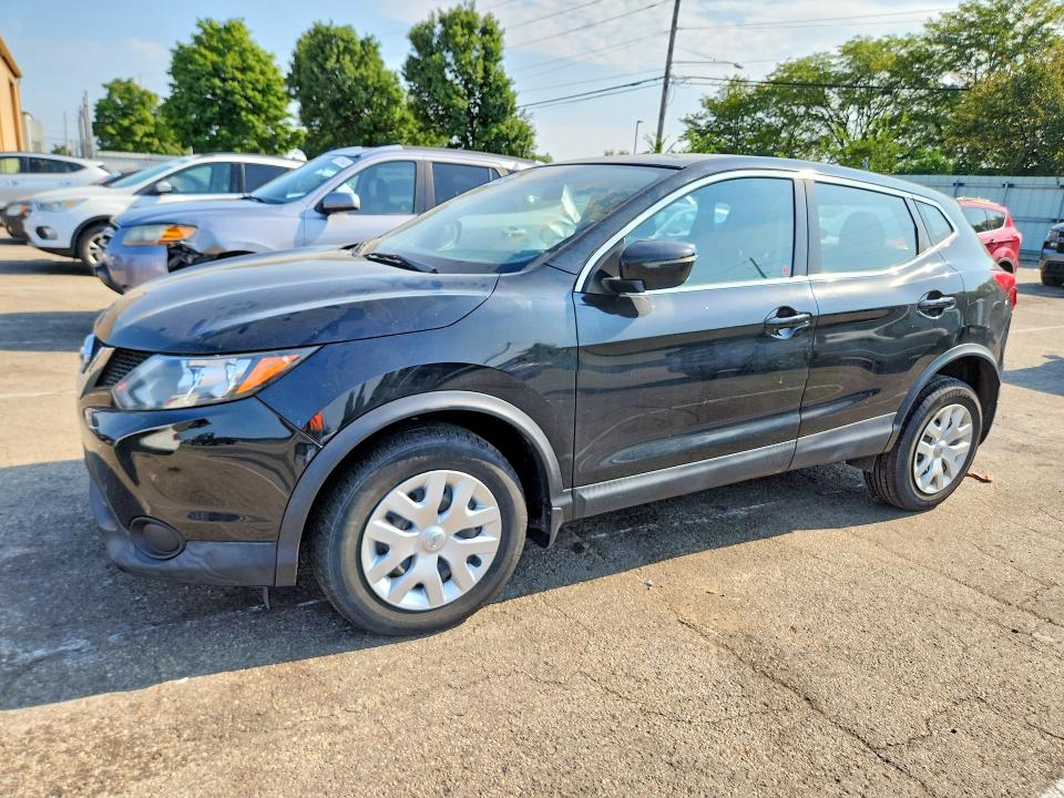 67189256 :رقم المزاد ، JN1BJ1CP7JW108296 vin ، 2018 Nissan Rogue Sport مزاد بيع
