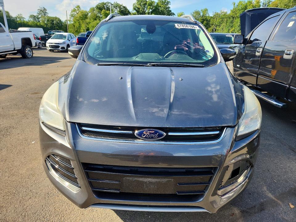 67850166 :رقم المزاد ، 1FMCU0JX4FUA14817 vin ، 2015 Ford Escape مزاد بيع