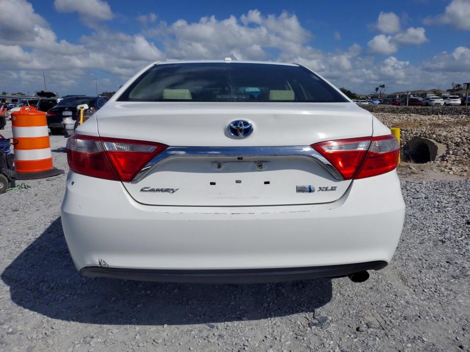 69303926 :رقم المزاد ، 4T1BD1FK9FU171130 vin ، 2015 Toyota Camry Hybrid مزاد بيع