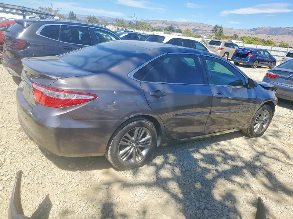 68244366 :رقم المزاد ، 4T1BF1FK1HU731185 vin ، 2017 Toyota Camry مزاد بيع