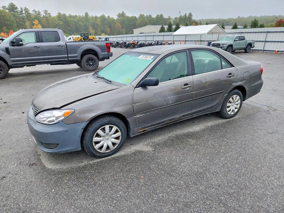 2005 Toyota Camry მანქანა იყიდება აუქციონზე, vin: JTDBE32K853002398, აუქციონის ნომერი: 70785676