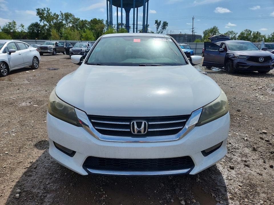 69142106 :رقم المزاد ، 1HGCR2F5XEA120618 vin ، 2014 Honda Accord مزاد بيع