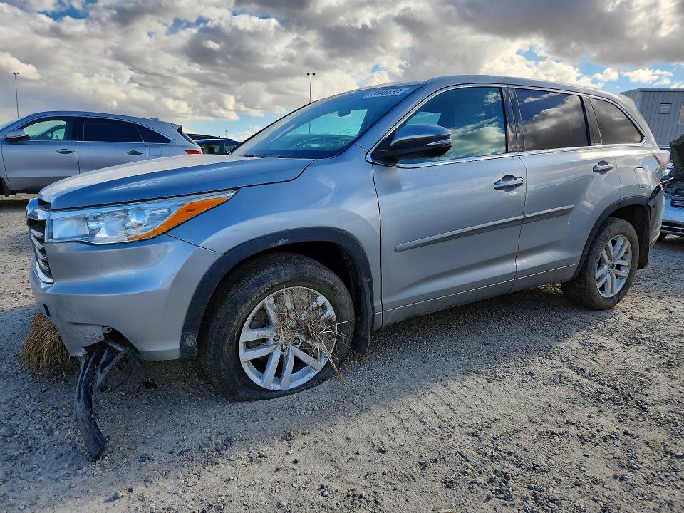 70045536 :رقم المزاد ، 5TDBKRFH8FS204636 vin ، 2015 Toyota Highlander مزاد بيع