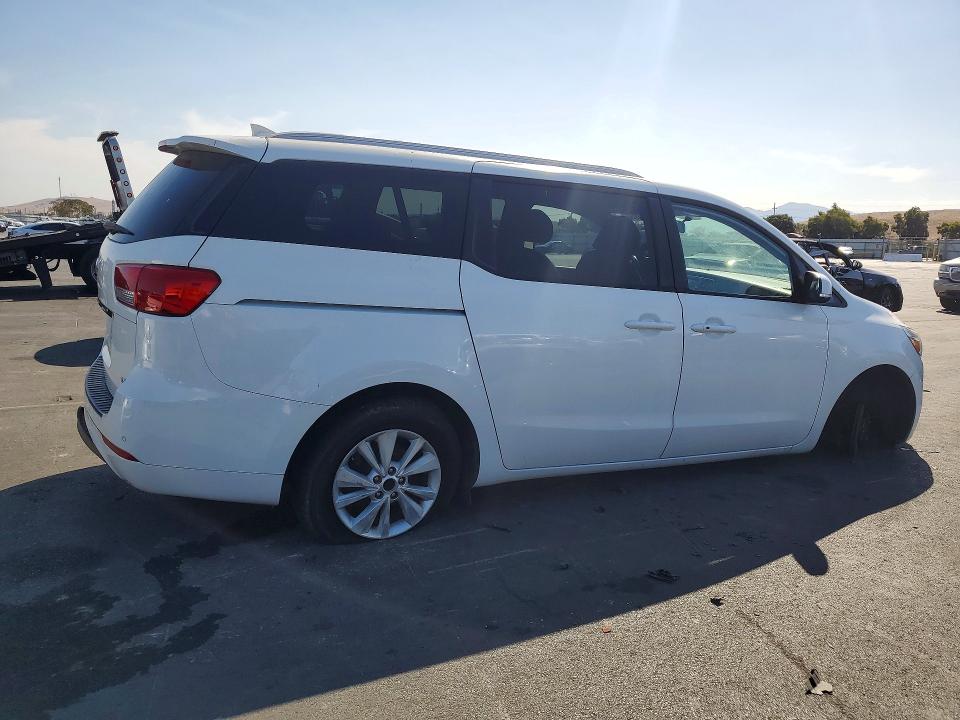 69777056 :رقم المزاد ، KNDMB5C15H6250758 vin ، 2017 Kia Sedona مزاد بيع