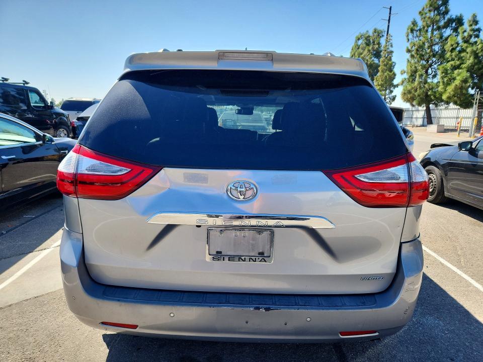 Продаж на аукціоні авто 2018 Toyota Sienna, vin: 5TDYZ3DC3JS924011, номер лоту: 70619716