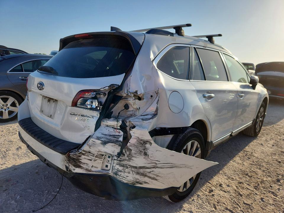 67288266 :رقم المزاد ، 4S4BSATC2H3225881 vin ، 2017 Subaru Outback مزاد بيع