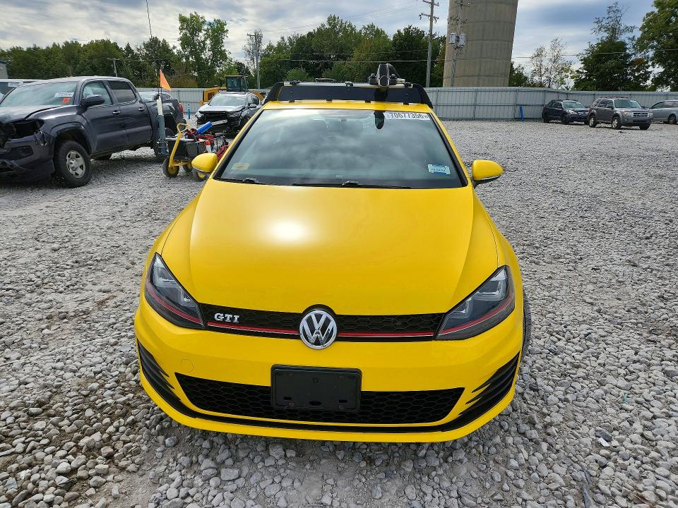 70677356 :رقم المزاد ، 3VW5T7AU6FM017072 vin ، 2015 Volkswagen Gti مزاد بيع