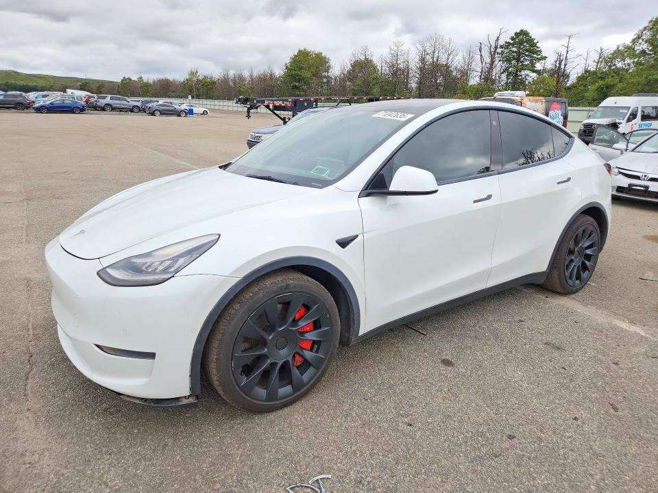 Auction sale of the 2021 Tesla Model Y, vin: 5YJYGDEE4MF089881, lot number: 71042636