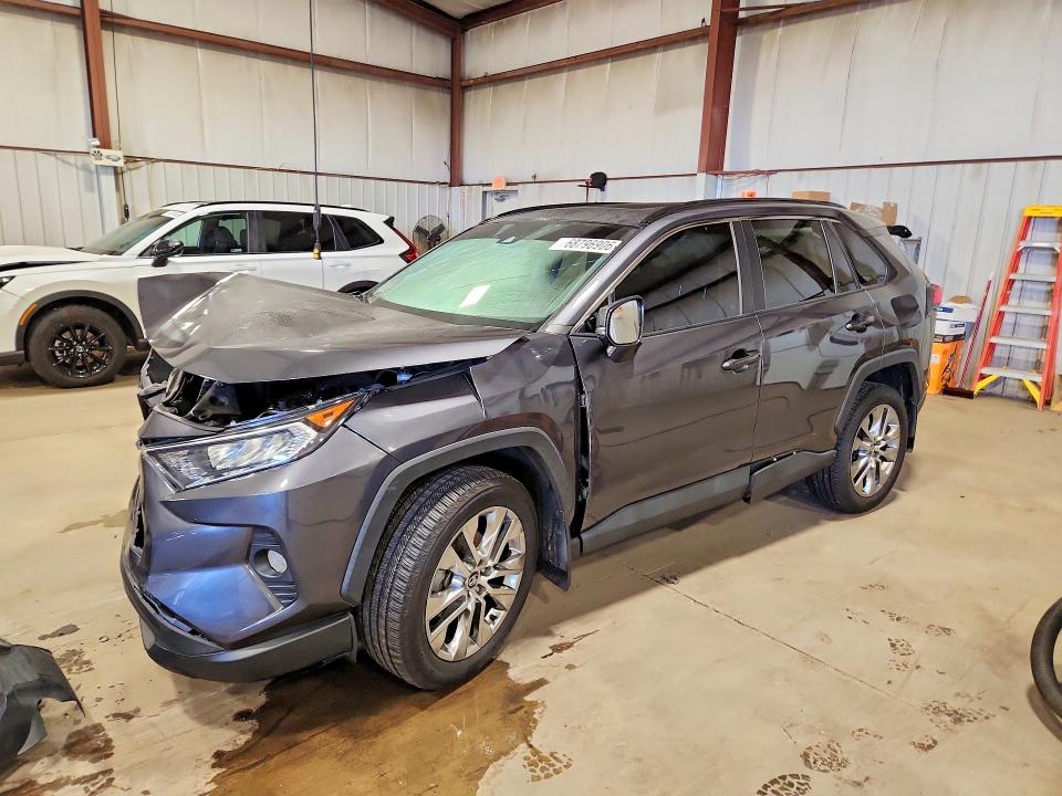 Продаж на аукціоні авто 2020 Toyota Rav4, vin: 2T3A1RFV8LW137373, номер лоту: 68796906