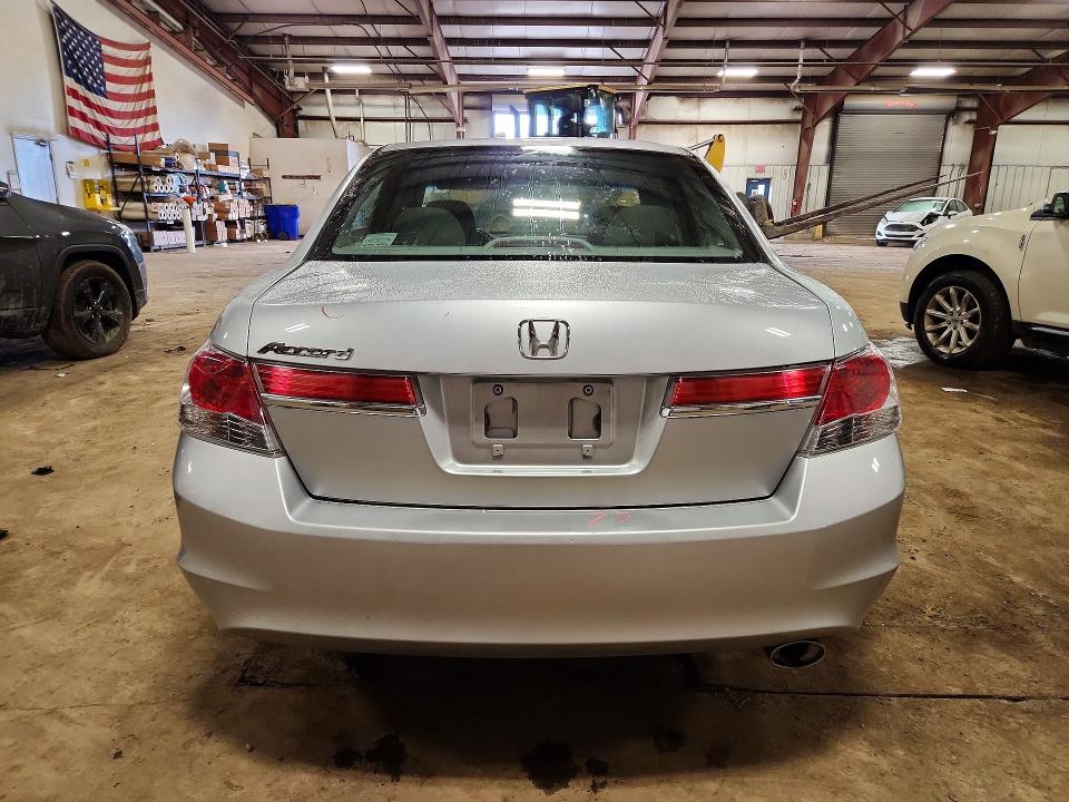 68677896 :رقم المزاد ، 1HGCP2F72CA067918 vin ، 2012 Honda Accord مزاد بيع