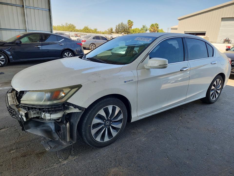 Auction sale of the 2014 Honda Accord, vin: 1HGCR6F51EA010631, lot number: 67541276