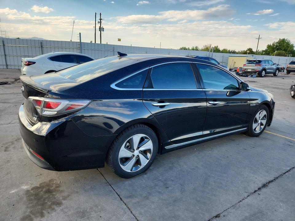 Продаж на аукціоні авто 2016 Hyundai Sonata Hybrid, vin: KMHE34L11GA017415, номер лоту: 69044096