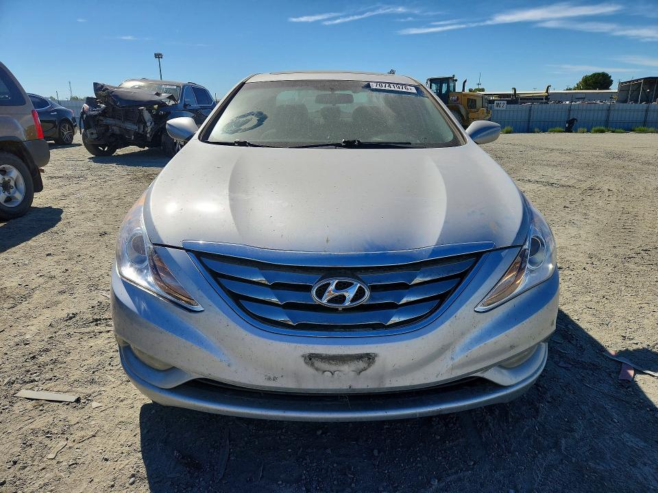 2011 Hyundai Sonata მანქანა იყიდება აუქციონზე, vin: 5NPEC4AB8BH173386, აუქციონის ნომერი: 70741976