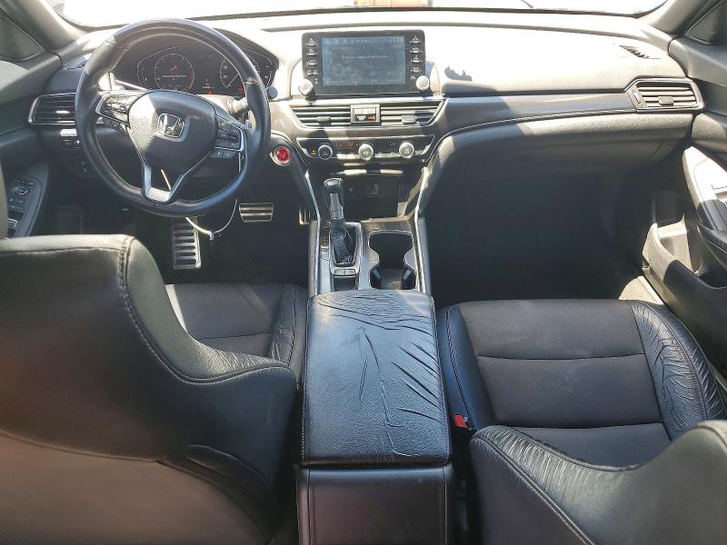 67441356 :رقم المزاد ، 1HGCV1F31JA108629 vin ، 2018 Honda Accord مزاد بيع