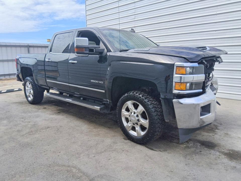 67833356 :رقم المزاد ، 1GC1KWEY9JF208439 vin ، 2018 Chevrolet Silverado مزاد بيع