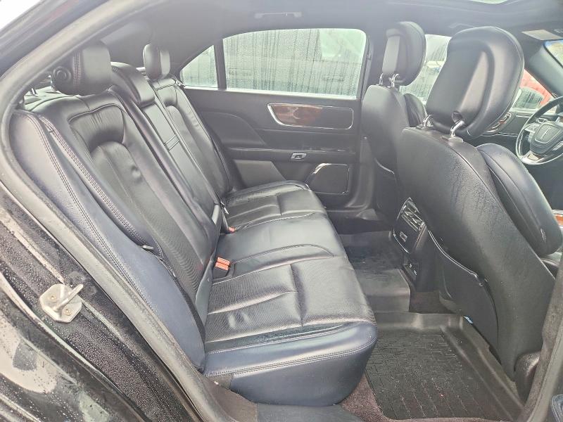 69502676 :رقم المزاد ، 1LN6L9TK2J5610128 vin ، 2018 Lincoln Continental مزاد بيع