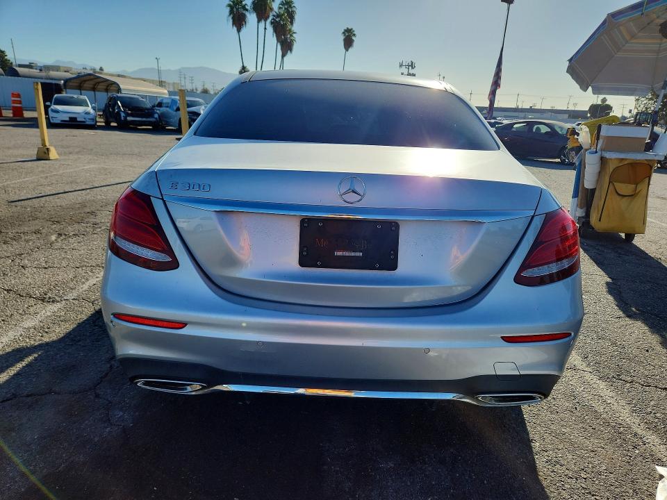 2018 Mercedes-benz E მანქანა იყიდება აუქციონზე, vin: WDDZF4JB4JA426918, აუქციონის ნომერი: 59556656
