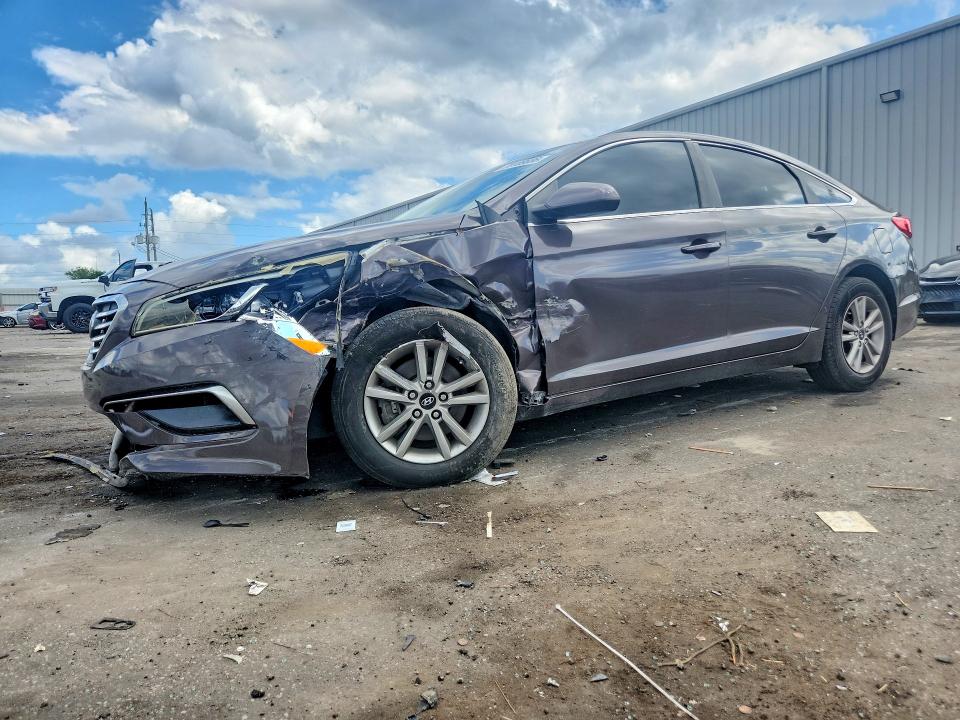 70189686 :رقم المزاد ، 5NPE24AFXFH258046 vin ، 2015 Hyundai Sonata مزاد بيع