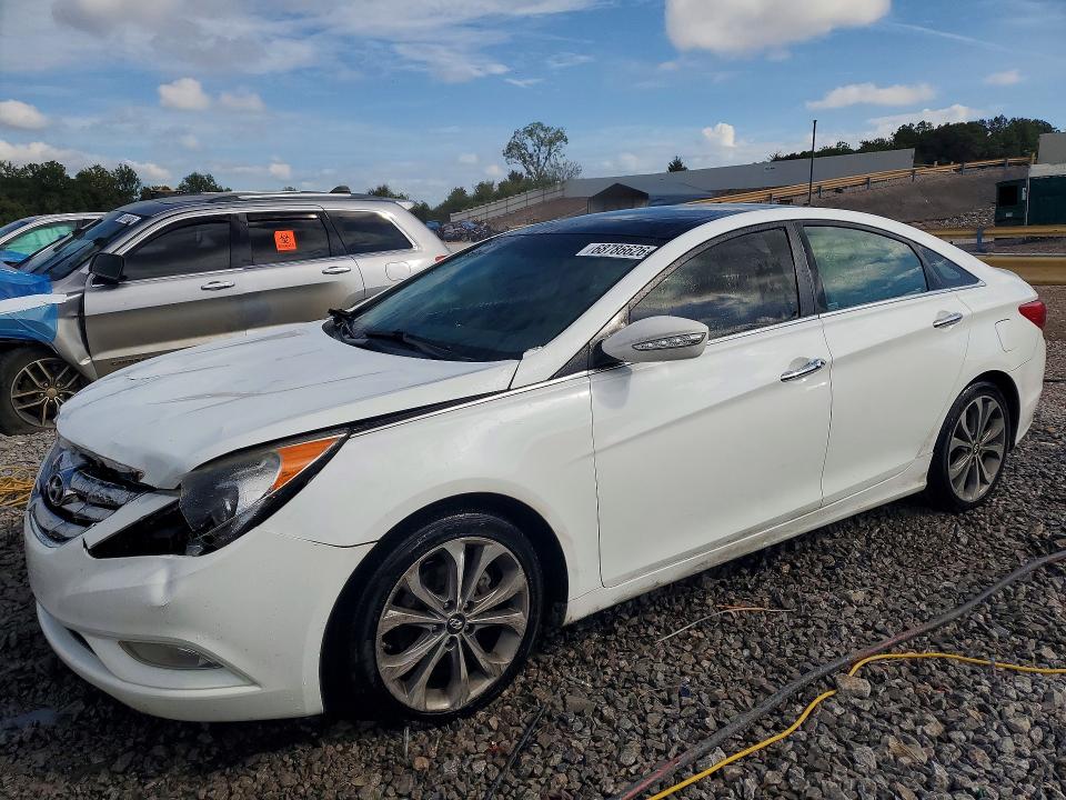 68786626 :رقم المزاد ، 5NPEC4AB1DH681735 vin ، 2013 Hyundai Sonata مزاد بيع