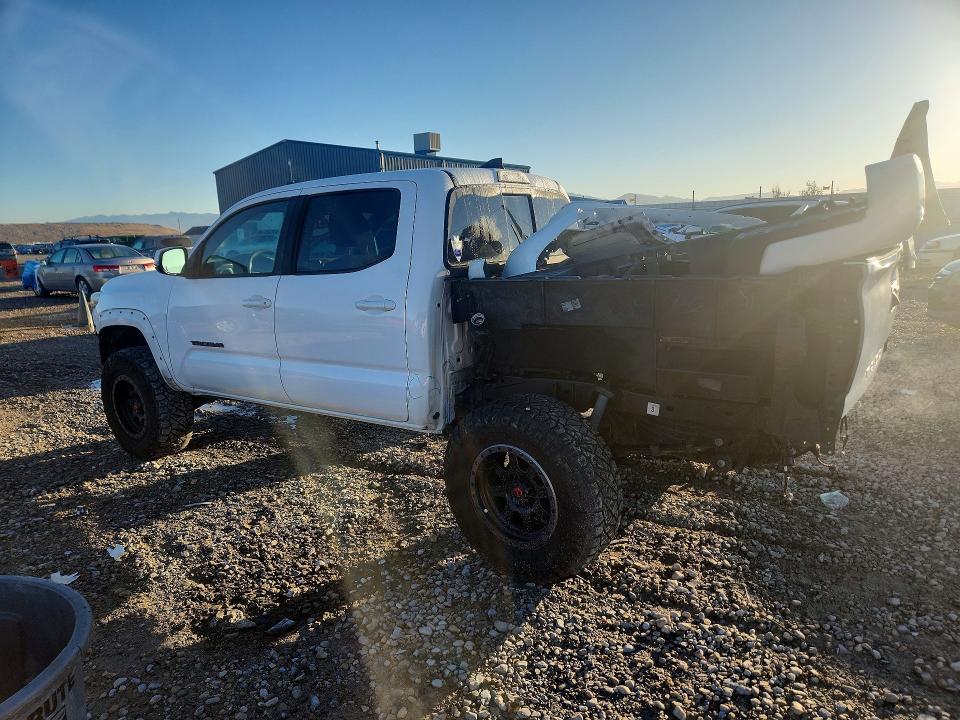 Продажа на аукционе авто 2018 Toyota Tacoma, vin: 5TFCZ5AN0JX136230, номер лота: 69815286