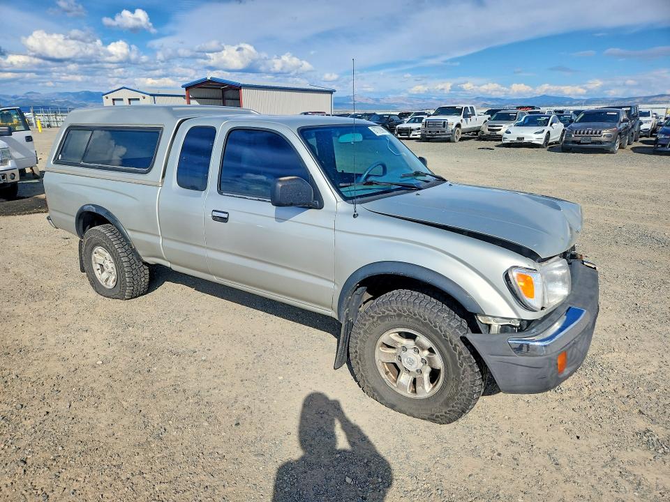 2000 Toyota Tacoma მანქანა იყიდება აუქციონზე, vin: 4TAWN72N7YZ627892, აუქციონის ნომერი: 67772986