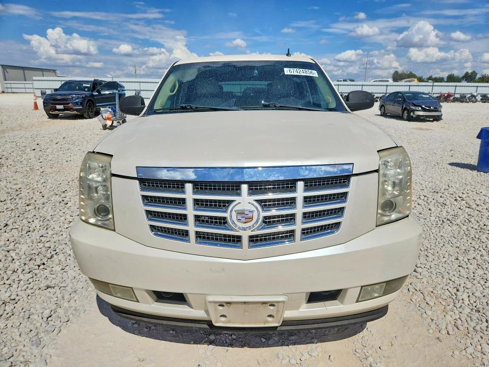 2008 Cadillac Escalade მანქანა იყიდება აუქციონზე, vin: 1GYEC638X8R236741, აუქციონის ნომერი: 67424856