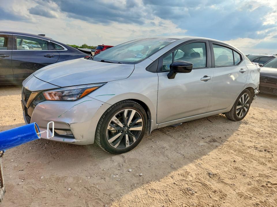 69495596 :رقم المزاد ، 3N1CN8FV4ML922105 vin ، 2021 Nissan Versa مزاد بيع