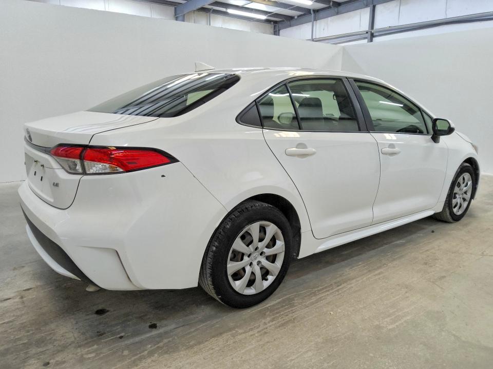 Продажа на аукционе авто 2021 Toyota Corolla, vin: JTDEPMAEXMJ126353, номер лота: 69724246