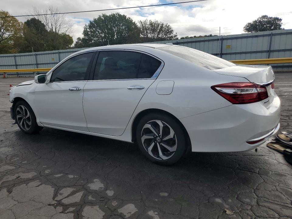 Продажа на аукционе авто 2017 Honda Accord, vin: 1HGCR2F74HA151725, номер лота: 70081706