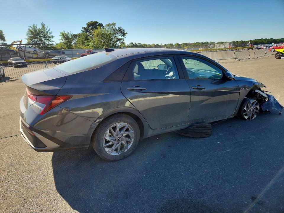 2024 Hyundai Elantra მანქანა იყიდება აუქციონზე, vin: KMHLM4DG3RU813723, აუქციონის ნომერი: 69721976