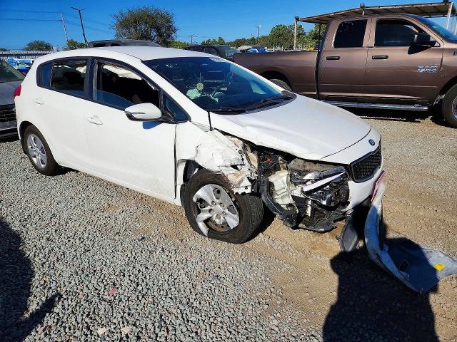 68073026 :رقم المزاد ، KNAFK5A85H5695268 vin ، 2017 Kia Forte5 مزاد بيع