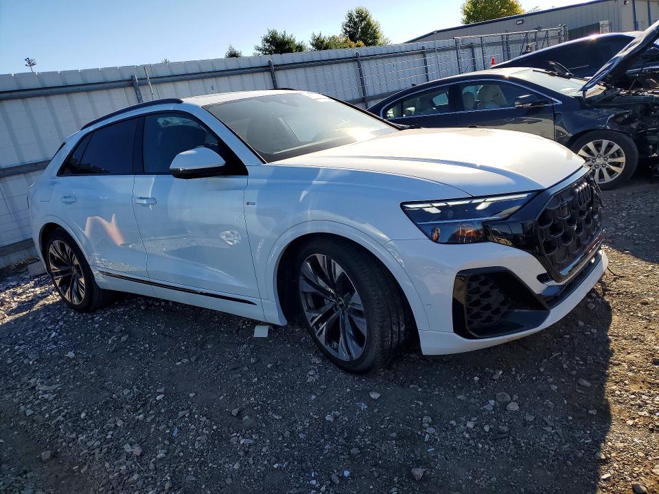Продажа на аукционе авто 2026 Audi Q8, vin: WA1FVBF10TD020098, номер лота: 68161746