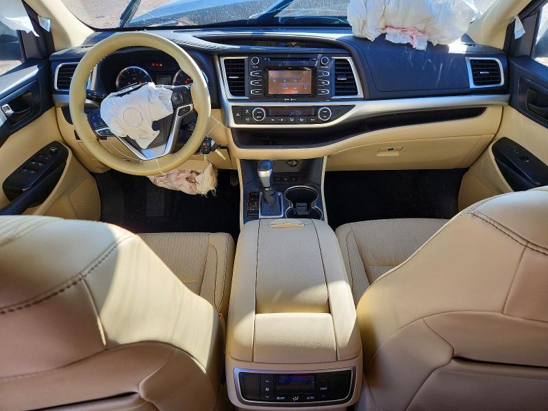 Продажа на аукционе авто 2015 Toyota Highlander, vin: 5TDBKRFH3FS109076, номер лота: 70881276