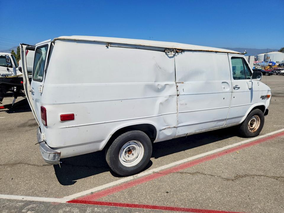 1992 Chevrolet G20 მანქანა იყიდება აუქციონზე, vin: 1GCEG25K9N7120210, აუქციონის ნომერი: 68200206