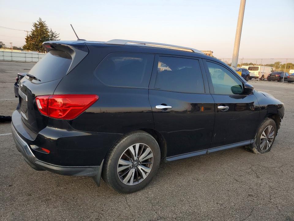 67299126 :رقم المزاد ، 5N1DR2MN1HC904910 vin ، 2017 Nissan Pathfinder مزاد بيع
