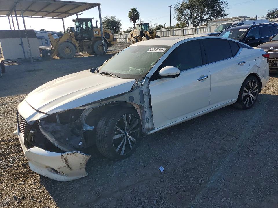 Auction sale of the 2019 Nissan Altima, vin: 1N4BL4FW3KC128128, lot number: 68999296
