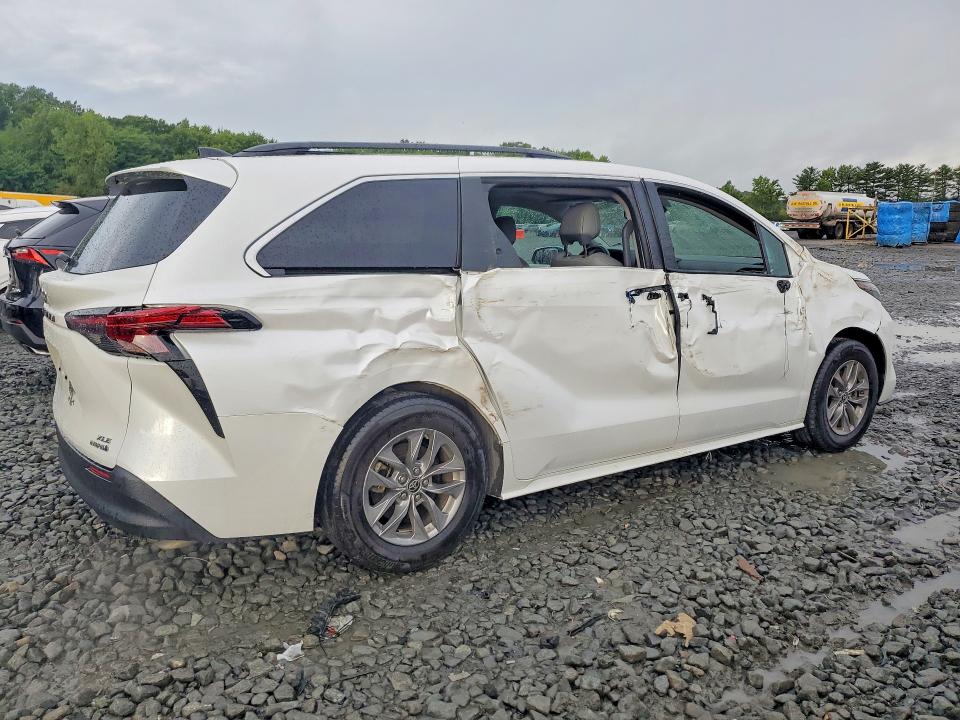Aukcja sprzedaży 2024 Toyota Sienna, vin: 5TDJSKFC6RS122450, numer aukcji: 66370506