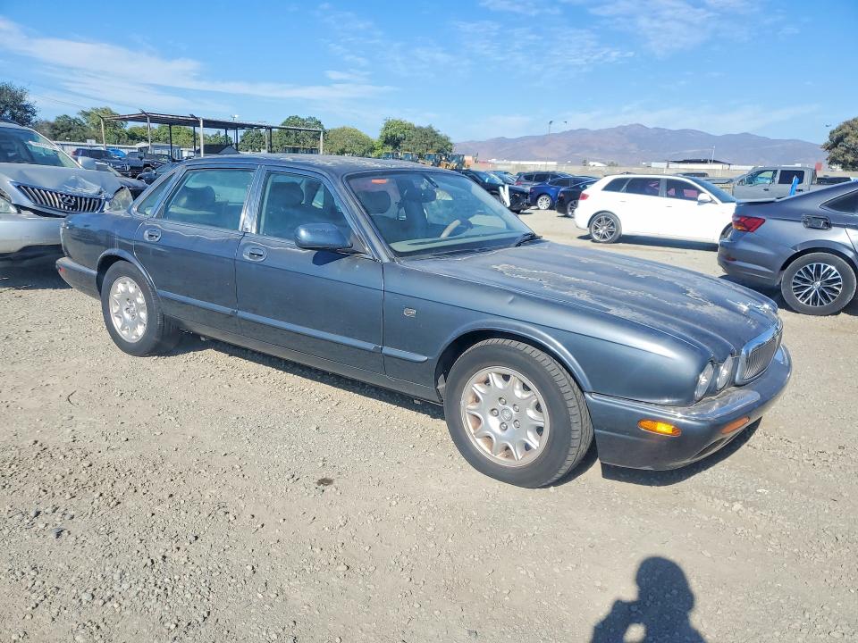 2001 Jaguar Xj8 მანქანა იყიდება აუქციონზე, vin: SAJDA14C71LF28390, აუქციონის ნომერი: 66850246