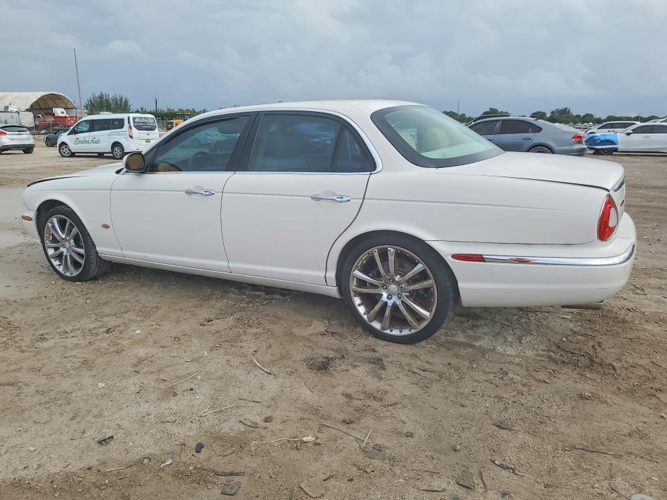 2006 Jaguar Xj8 მანქანა იყიდება აუქციონზე, vin: SAJWA71B86SH00348, აუქციონის ნომერი: 68160586