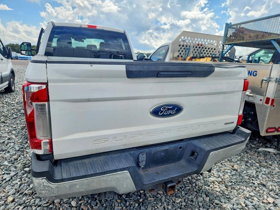 70110956 :رقم المزاد ، 1FT7X2B68HED29972 vin ، 2017 Ford F250 مزاد بيع