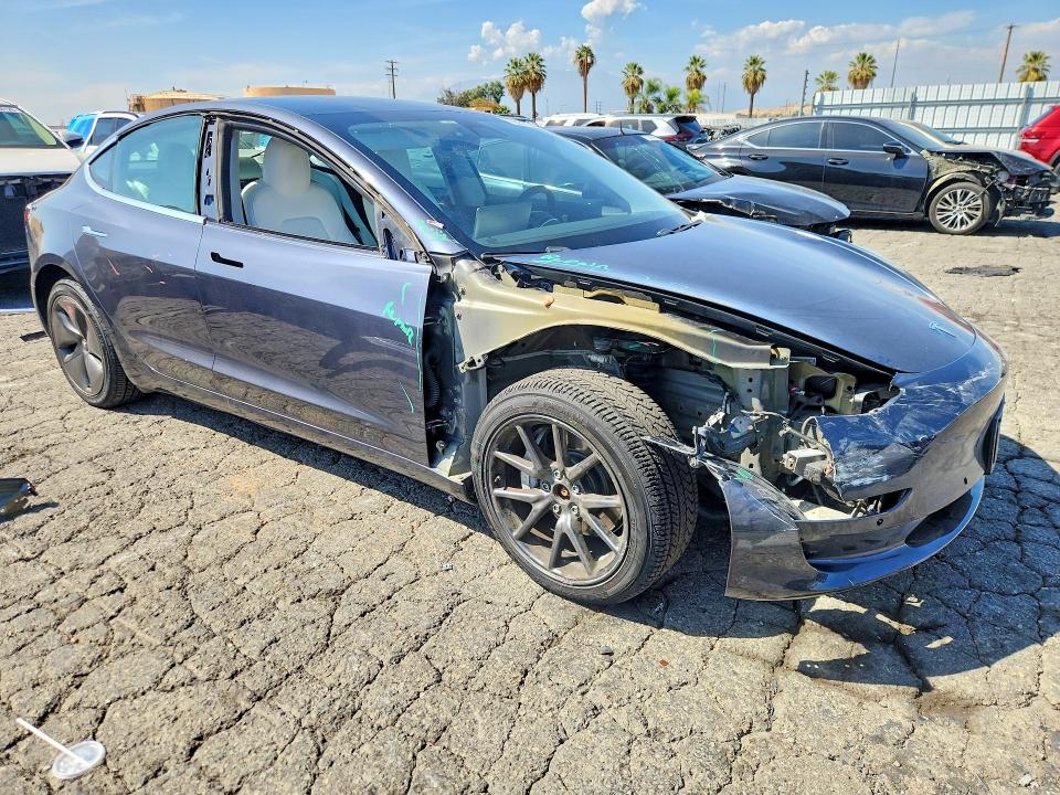 Продаж на аукціоні авто 2019 Tesla Model 3, vin: 5YJ3E1EBXKF450418, номер лоту: 70351126