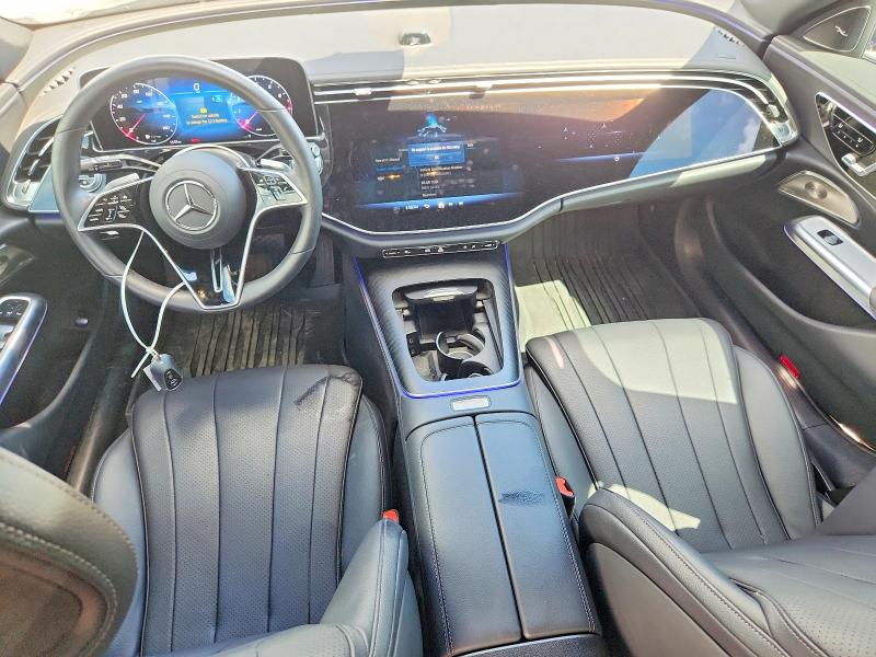 68380526 :رقم المزاد ، W1KLF6BB9RA038093 vin ، 2024 Mercedes-benz E مزاد بيع