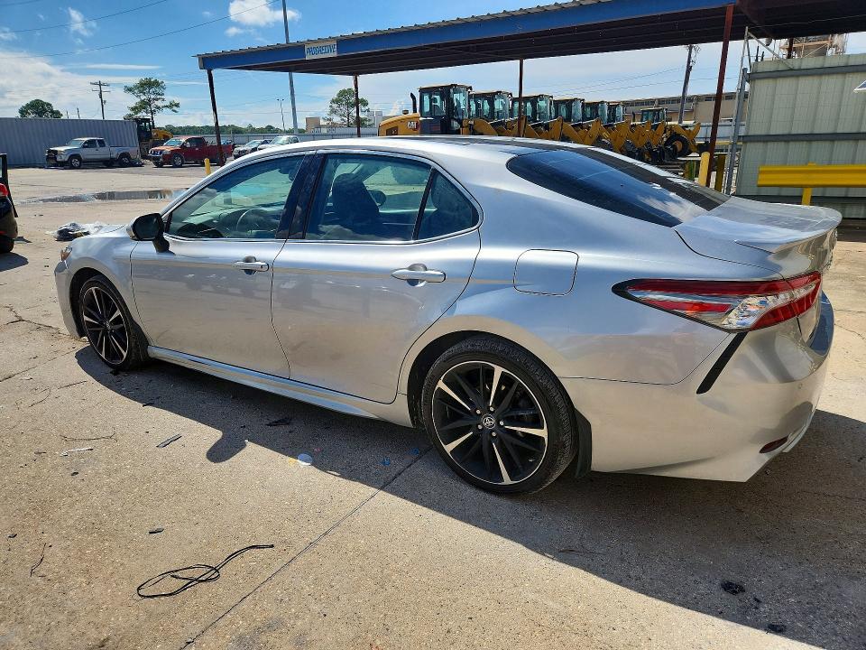 Aukcja sprzedaży 2018 Toyota Camry, vin: 4T1B61HK2JU106863, numer aukcji: 68113366