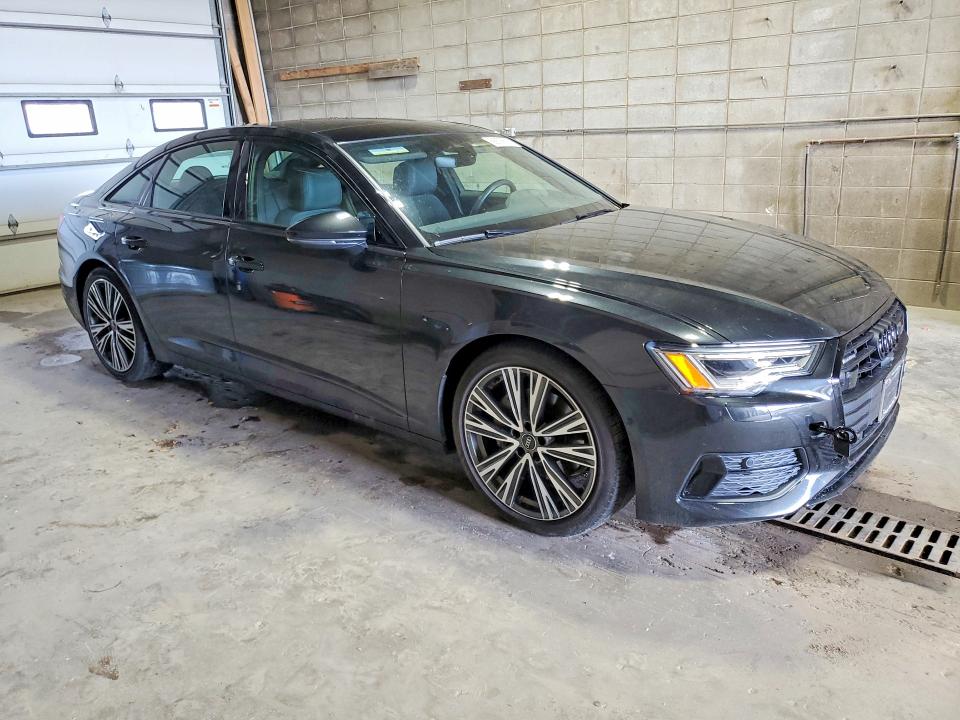 68838626 :رقم المزاد ، WAUE8AF26MN041624 vin ، 2021 Audi A6 مزاد بيع